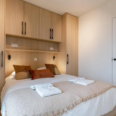 Holiday home Luxury 4-guest Balcony And Free Parking